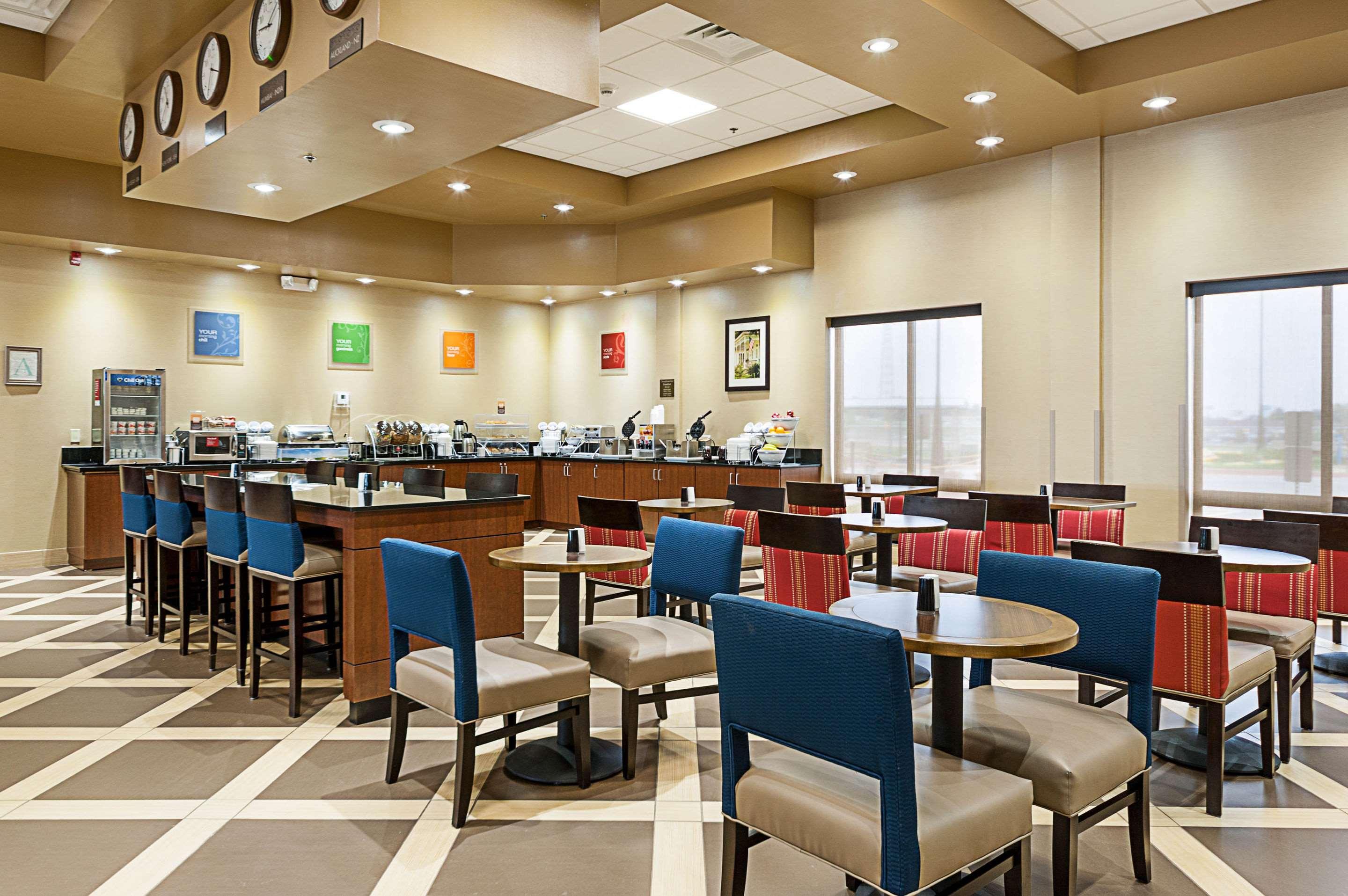 Comfort Suites Batesville Exterior photo